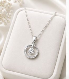 Top 5 Các Cách Phối Đồ Cùng Mẫu Mặt Dây Chuyền Nữ Đẹp Cực Sang Chảnh
