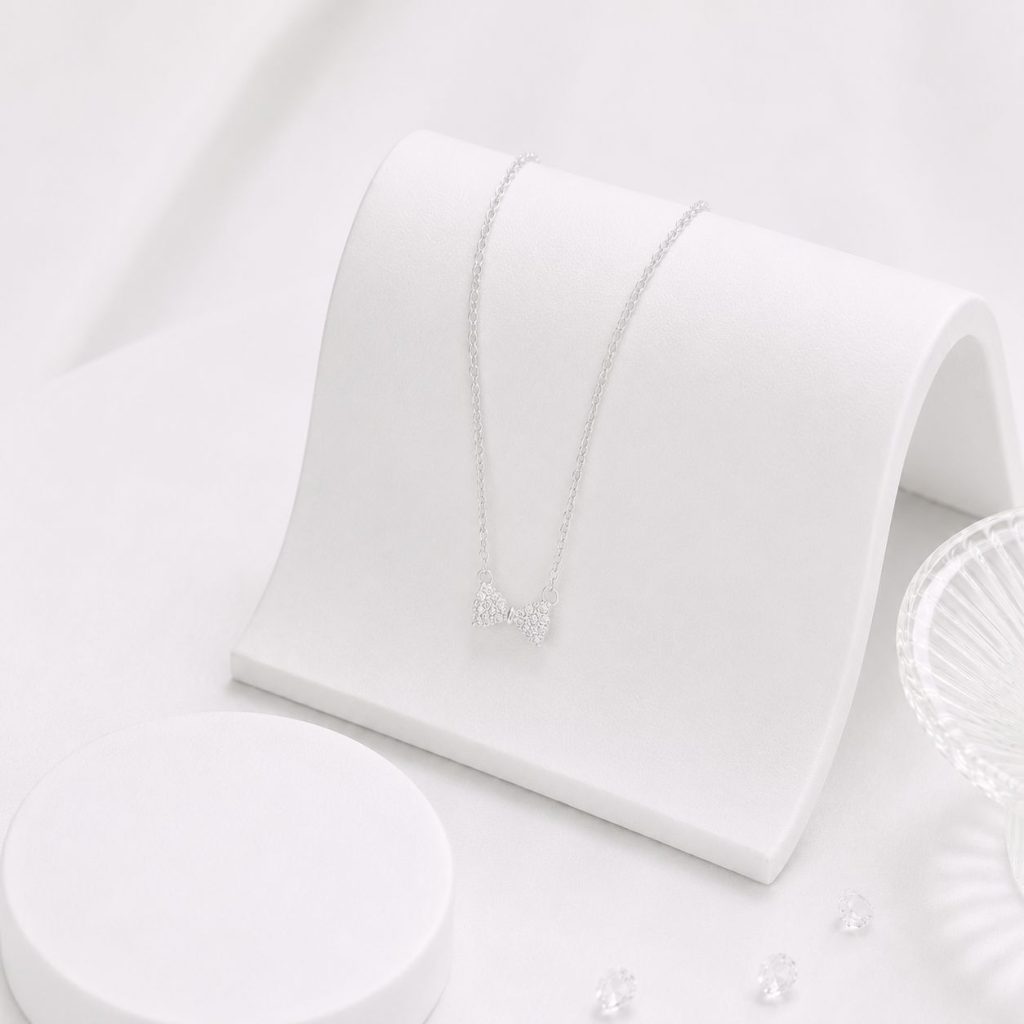 Cách Khắc Phục Dây Chuyền Bạc 925 Bị Đen