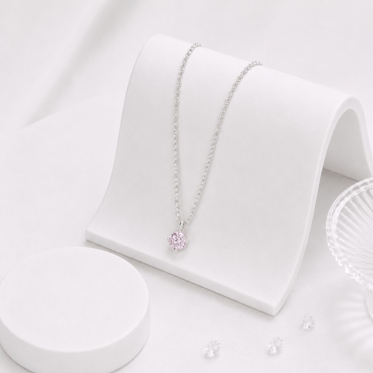 Top 5 Mẫu Mặt Dây Chuyền Nữ Đẹp, Tinh Xảo Và Sang Trọng Nhất