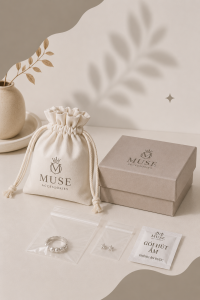 Hộp đựng cứng và túi vải nhung bảo quản trang sức Muse Accessories