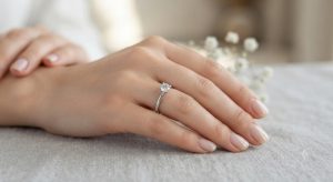Nhẫn bạc đính đá nữ Solitaire thanh lịch